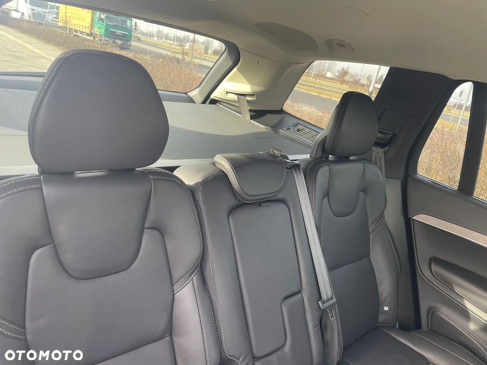 Volvo XC 90 - 18
