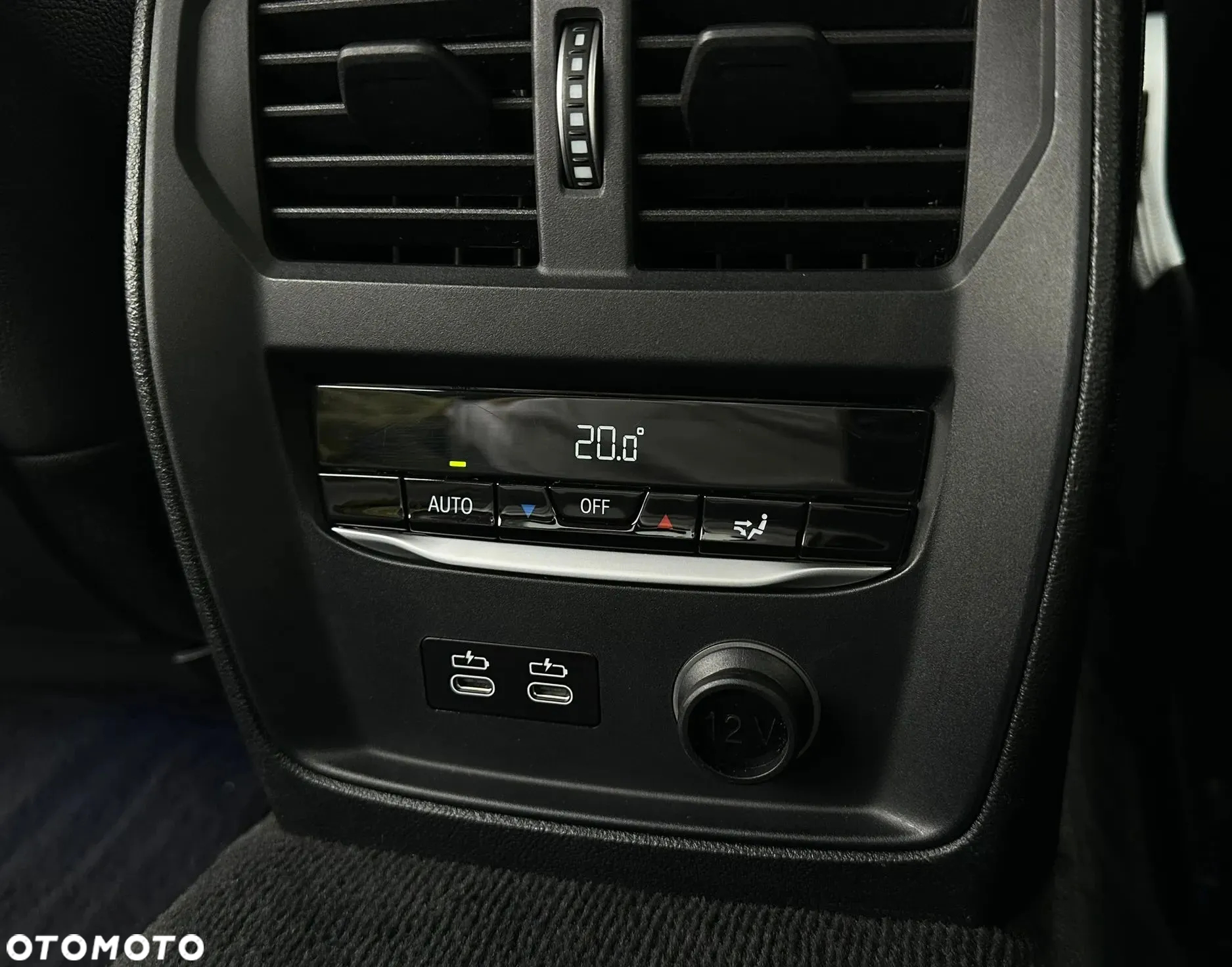 BMW Seria 3 330i Sport - 24