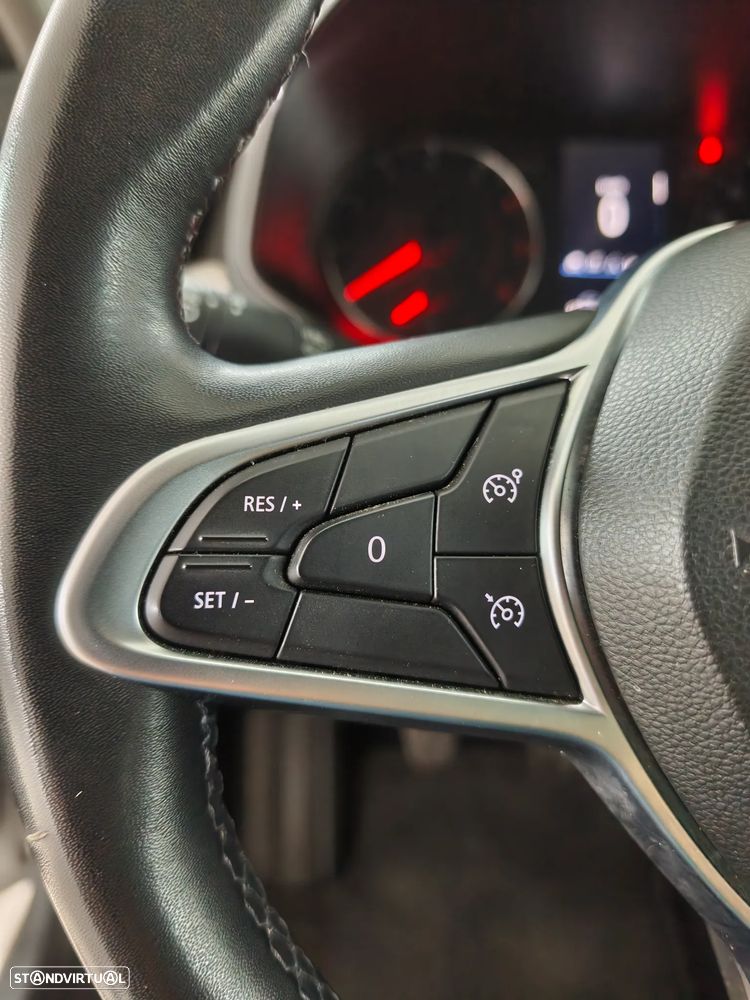 Renault Clio - 12