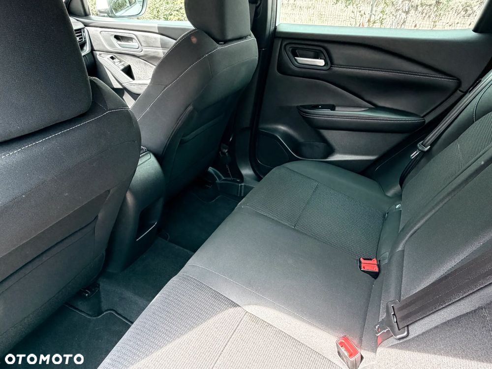 Nissan Qashqai 1.3 DIG-T N-Connecta DCT - 17