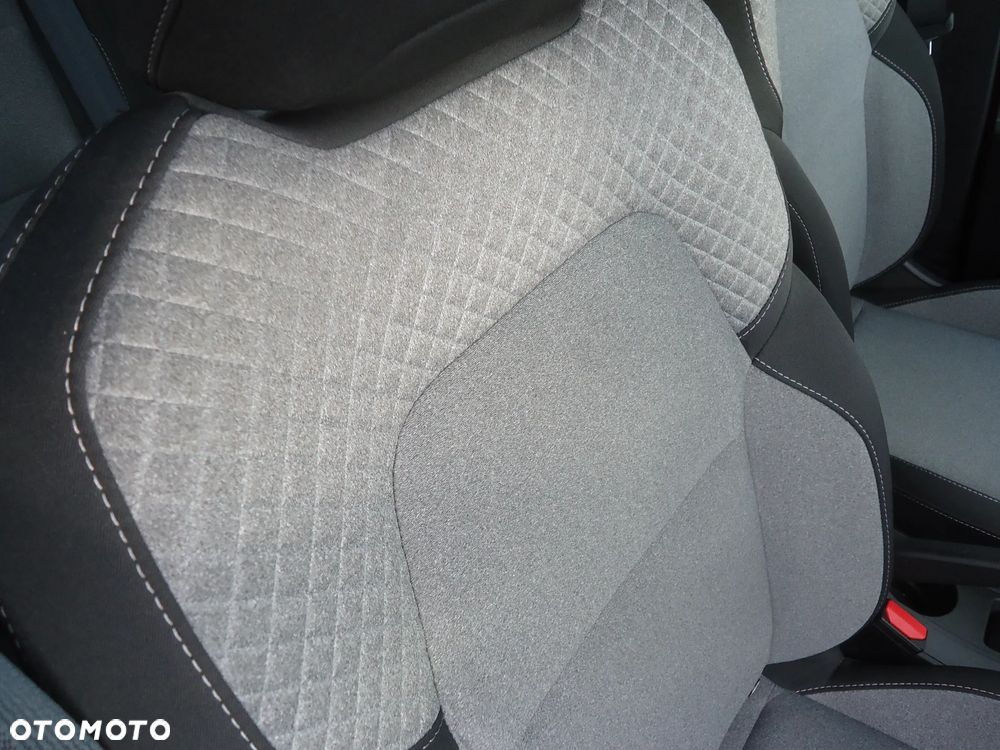 Renault Clio 1.0 TCe Evolution - 24