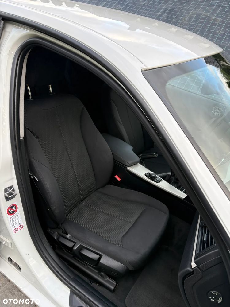 BMW Seria 3 318d Blue Performance Sport Line - 15