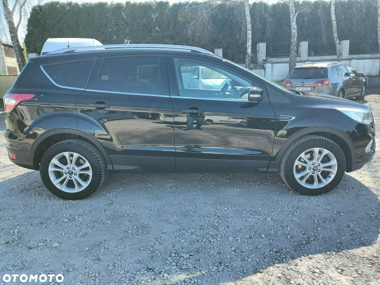 Ford Kuga - 10