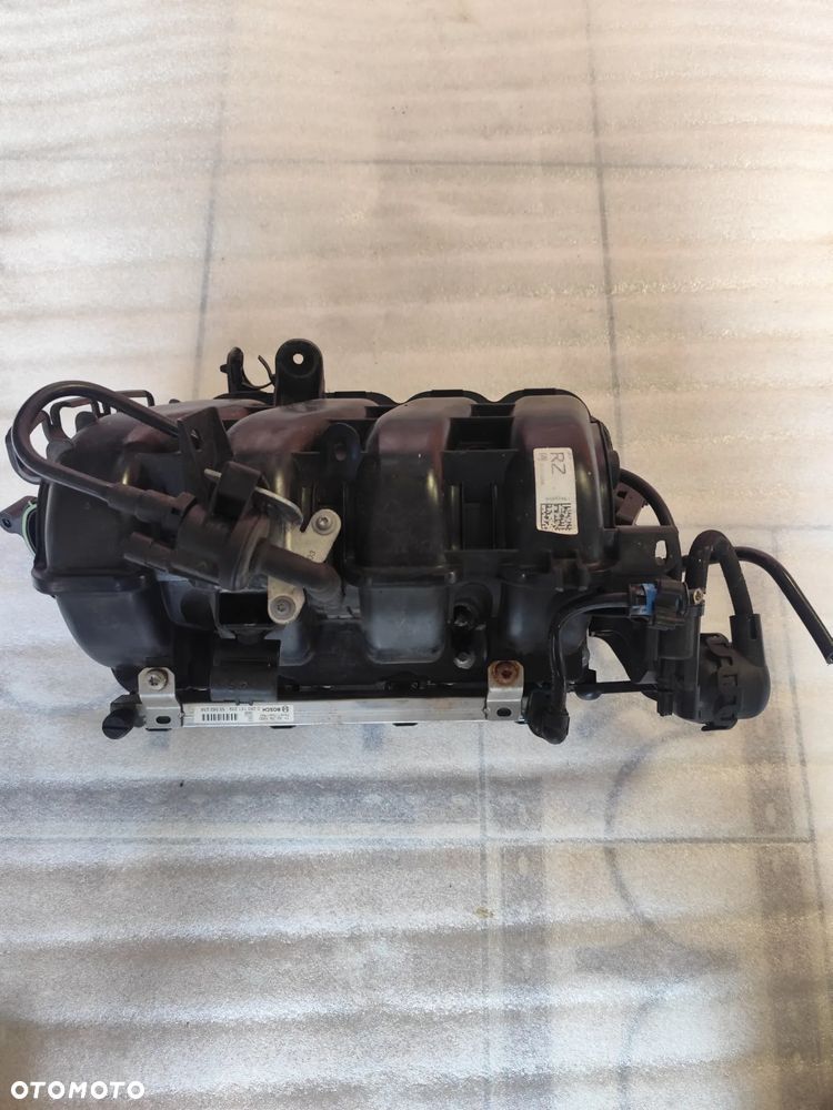 Kolektor Ssący Opel Astra Corsa D A12XER A14XER Nr 55562260RZ - 1