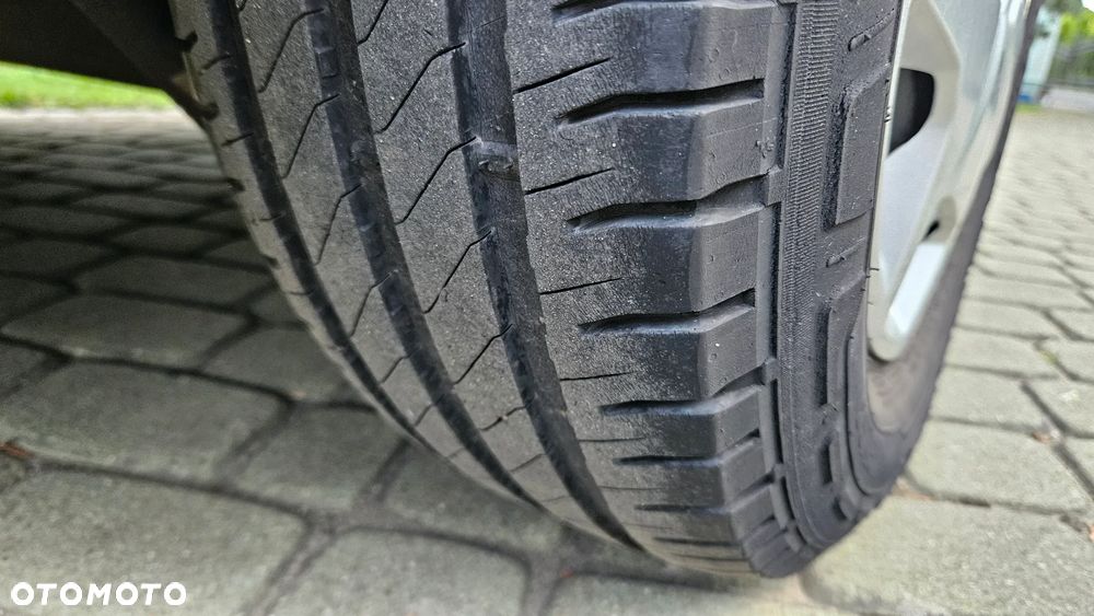 Ford Custom 2,0TDCI L2H1 Długi 194t.km. Pełen Serwis Ford Klima Webasto Hak Parktronik 2xDrzwi - 35