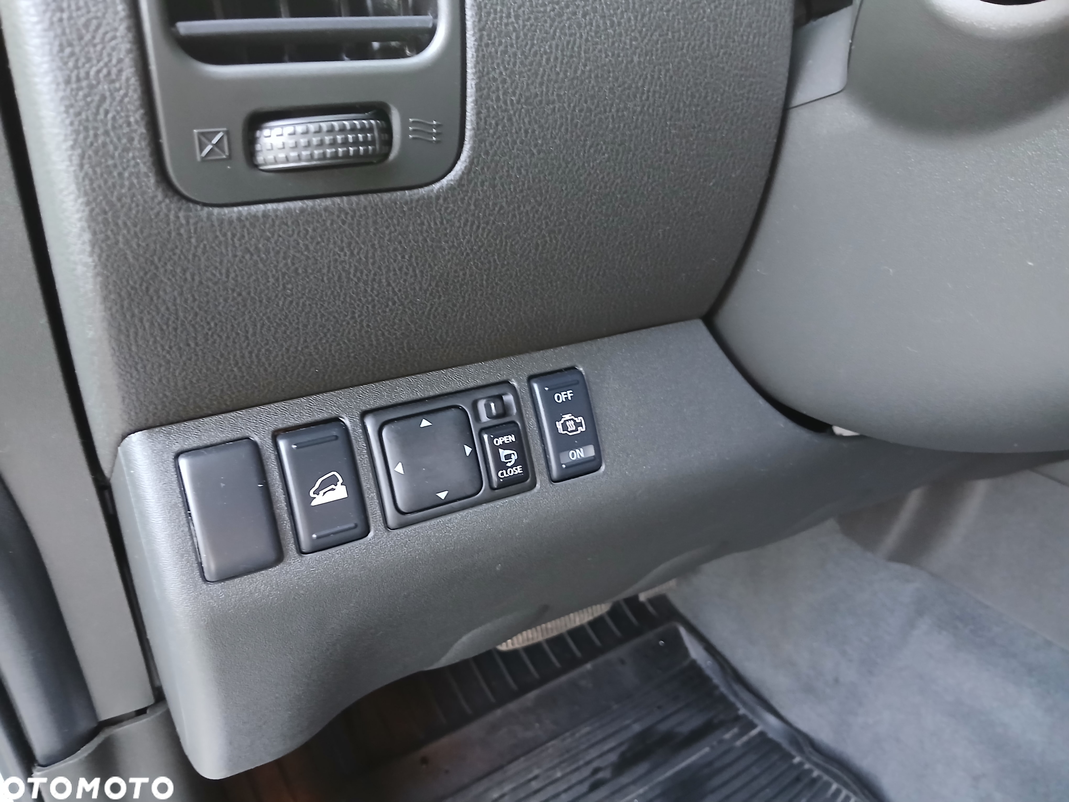Nissan Pathfinder 2.5 dCi Platinum - 30