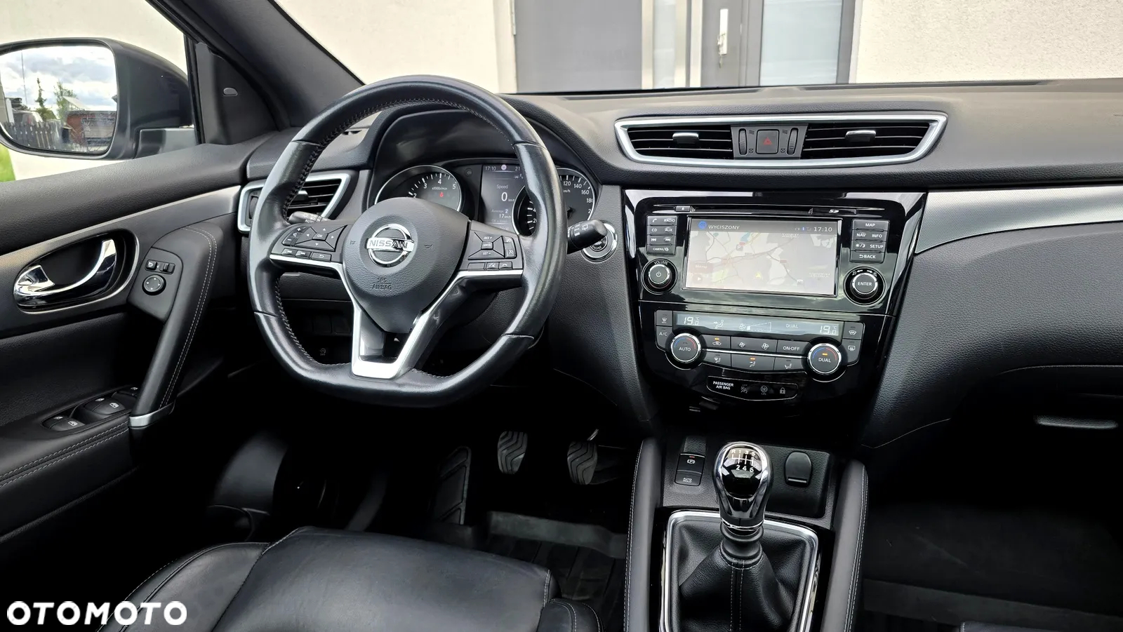 Nissan Qashqai 1.2 DIG-T TEKNA+ - 23