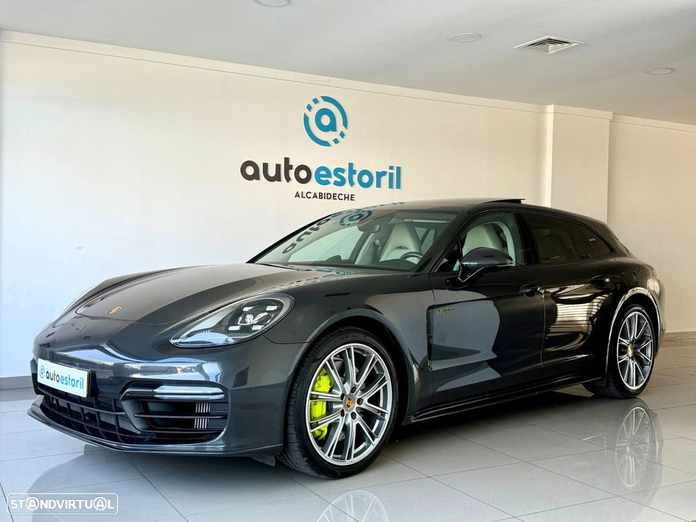 Porsche Panamera Sport Turismo 4 E-Hybrid - 1