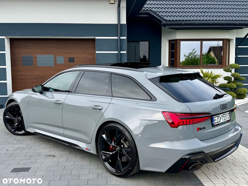 Audi RS6 Avant - 30