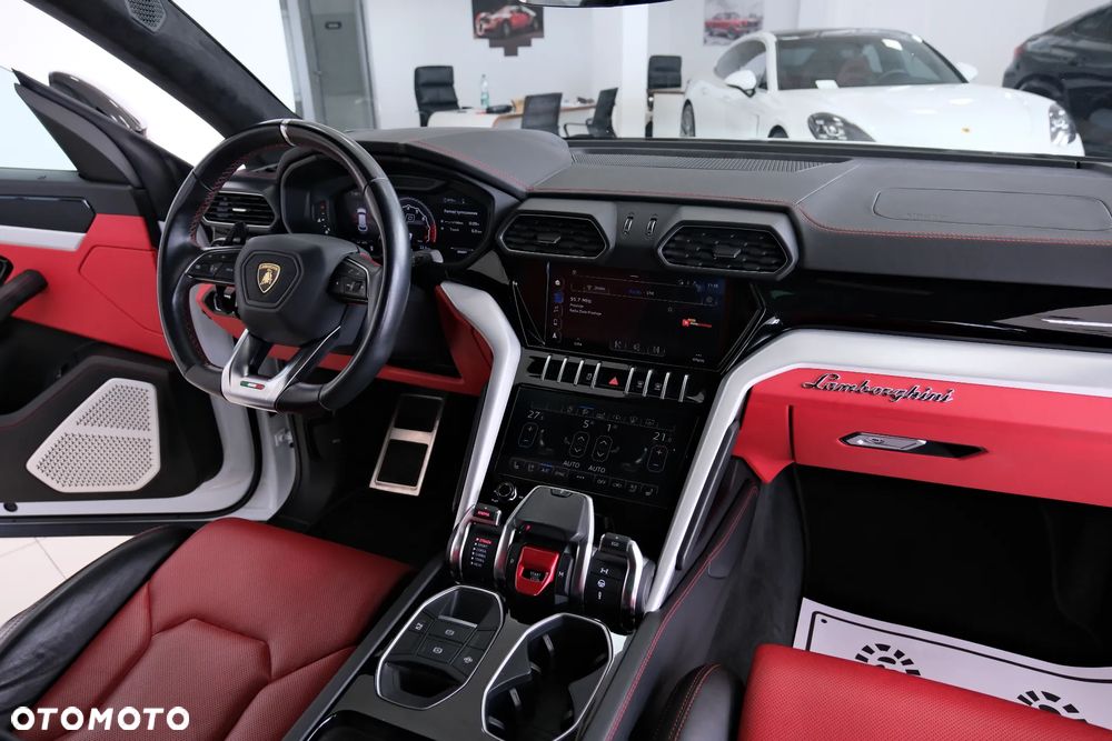 Lamborghini Urus - 33