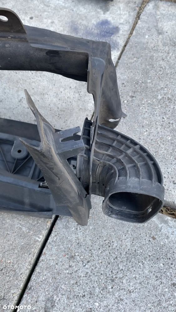 BMW F32 F33 F36 KIEROWNICA POWIETRZA WLOT 7290610 USZKODZONA - 7