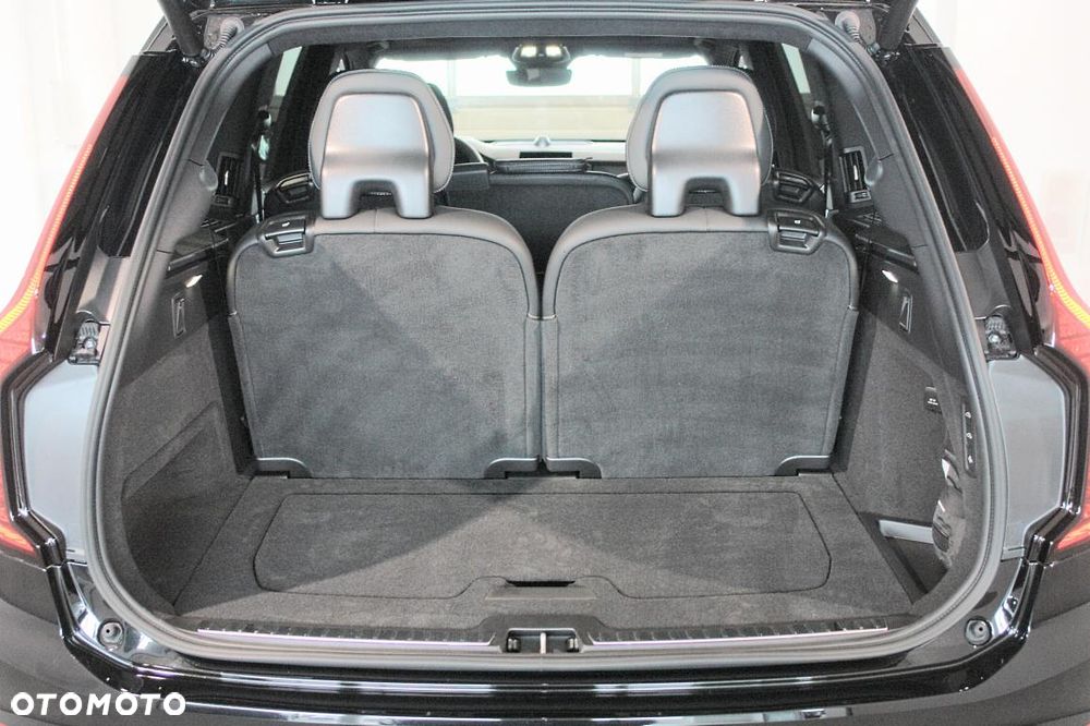 Volvo XC 90 T8 AWD Plug-In Hybrid Ultra Black Edition 7os - 12
