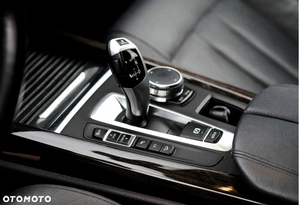 BMW X5 xDrive35i Sport-Aut - 3