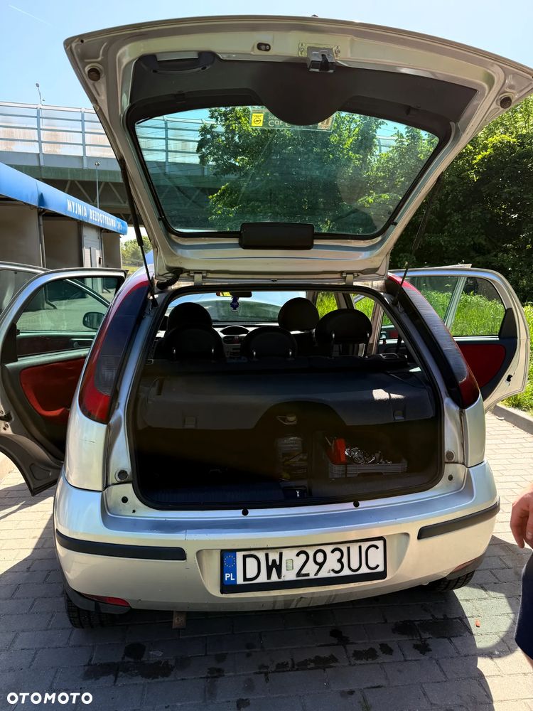 Opel Corsa 1.2 16V Cosmo - 12