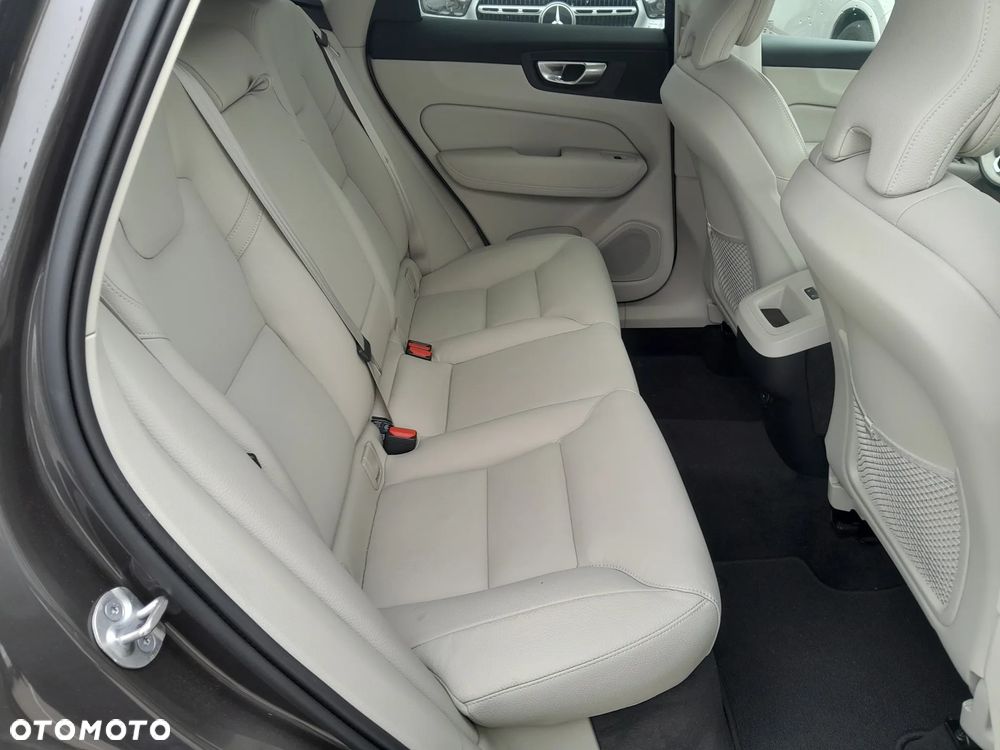 Volvo XC 60 B4 B Core - 19