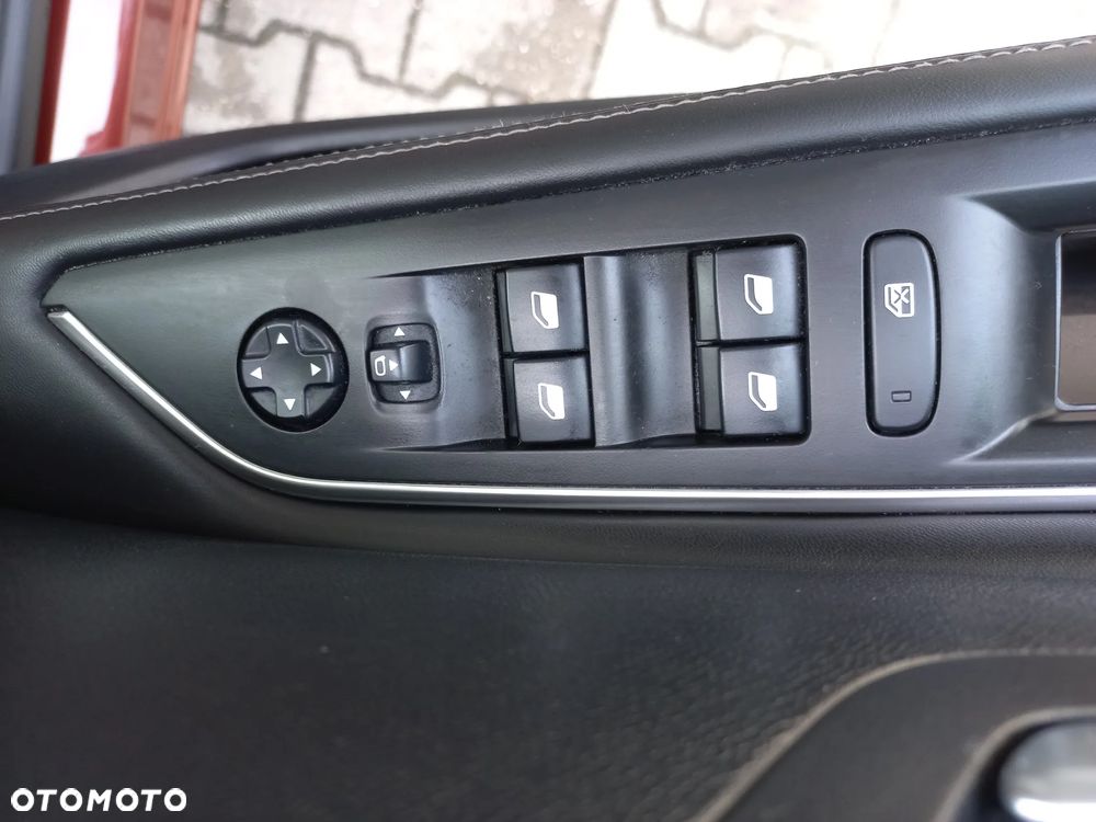 Peugeot 3008 1.2 PureTech Allure S&S - 16