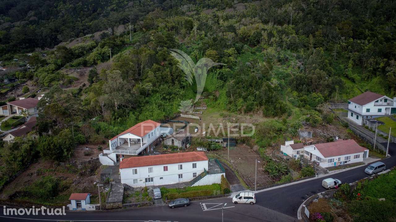 Bloco de 4 Apartamentos com Terreno de 12.232 m² e Ruína – Excelent... - Grande imagem: 4/25