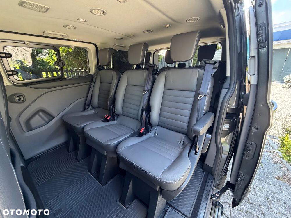 Ford Tourneo Custom 2.0 TDCi L1 Titanium SelectShift - 28