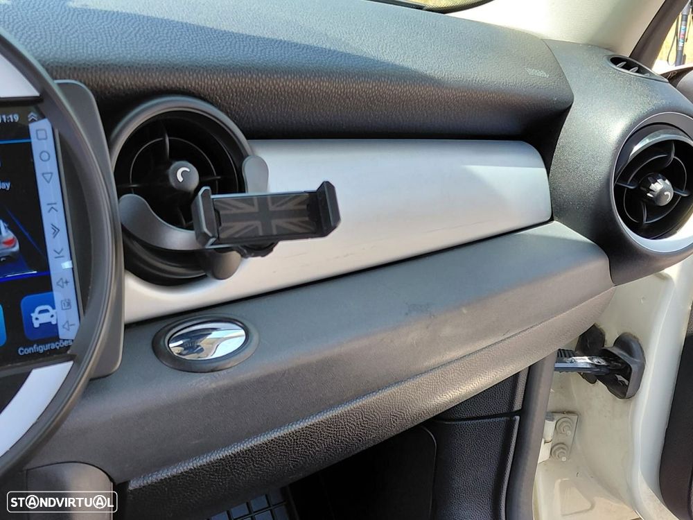 MINI 3 Portas Cooper D - 30