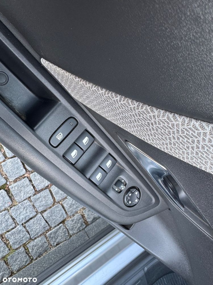 Citroën C4 1.5 BlueHDi Shine S&S - 30