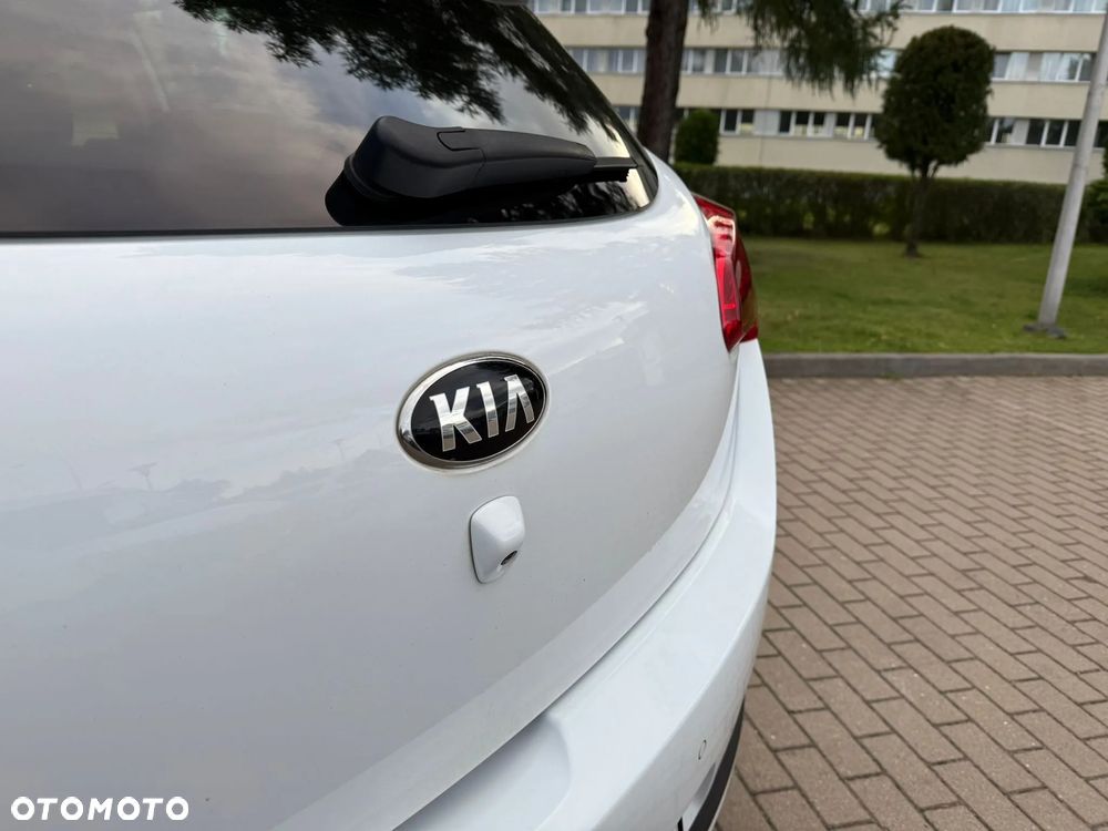 Kia Ceed 1.4 CVVT Fifa World Cup Edition - 33