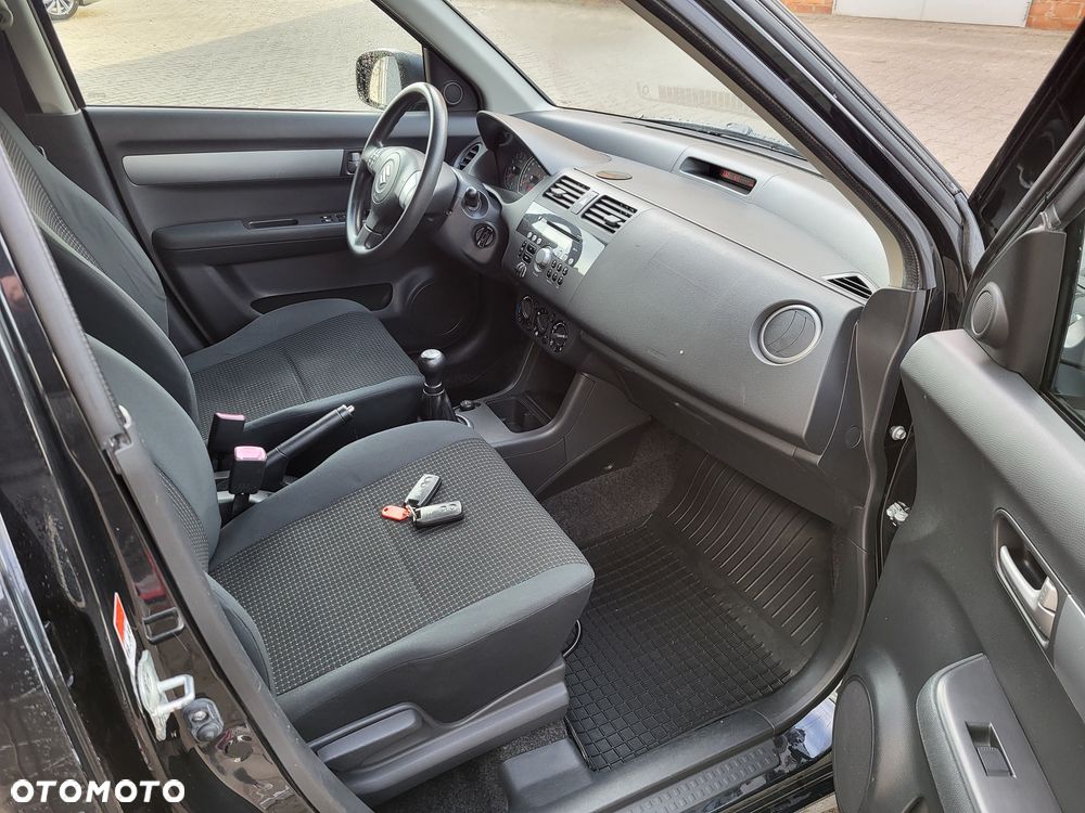 Suzuki Swift - 5