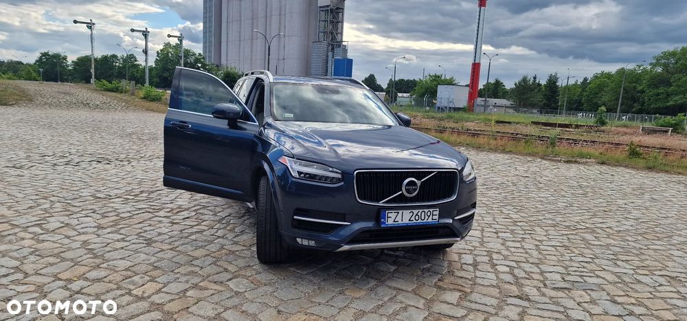 Volvo XC 90 - 2