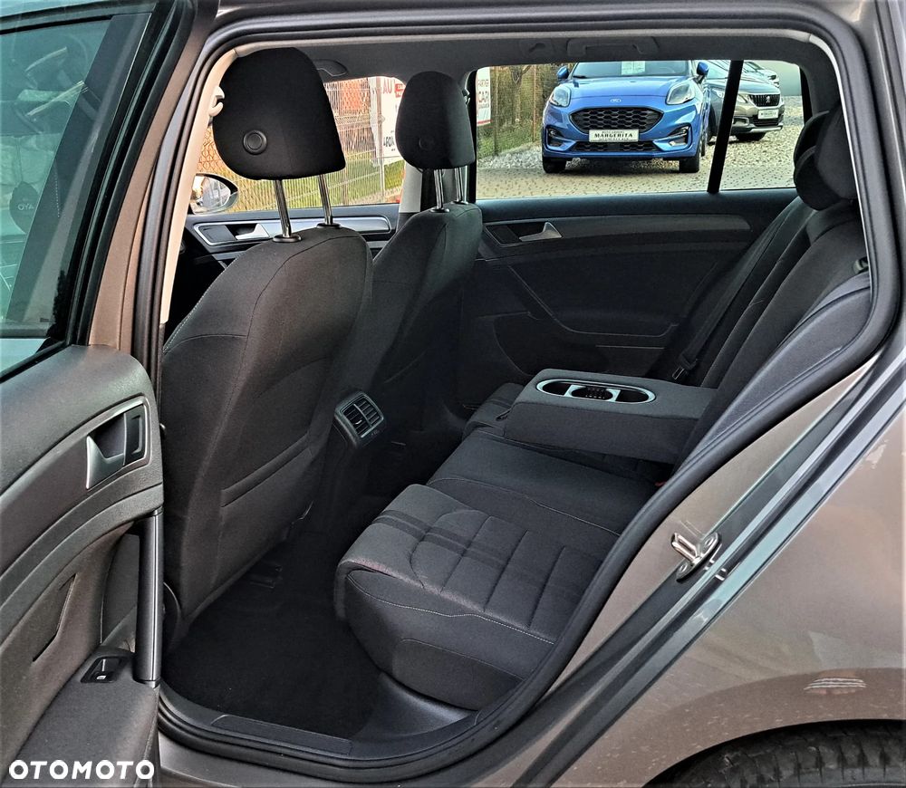 Volkswagen Golf 1.6 TDI DPF BlueMotion - 20