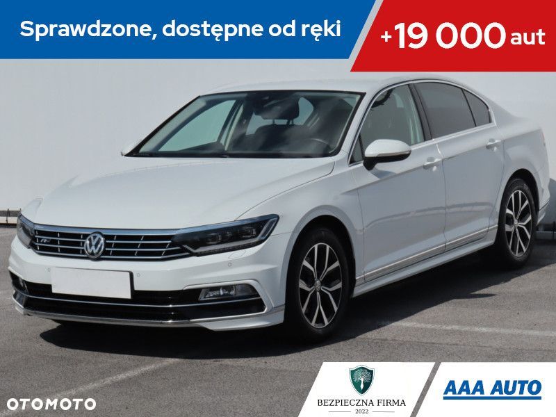 Volkswagen Passat - 2