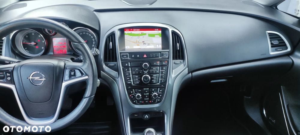 Opel Astra 2.0 CDTI Exklusiv - 27