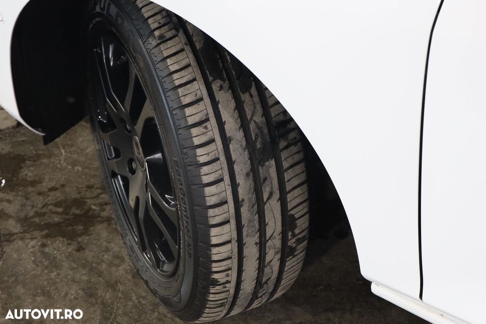 Ford Fiesta 1.0 EcoBoost Powershift Trend - 34