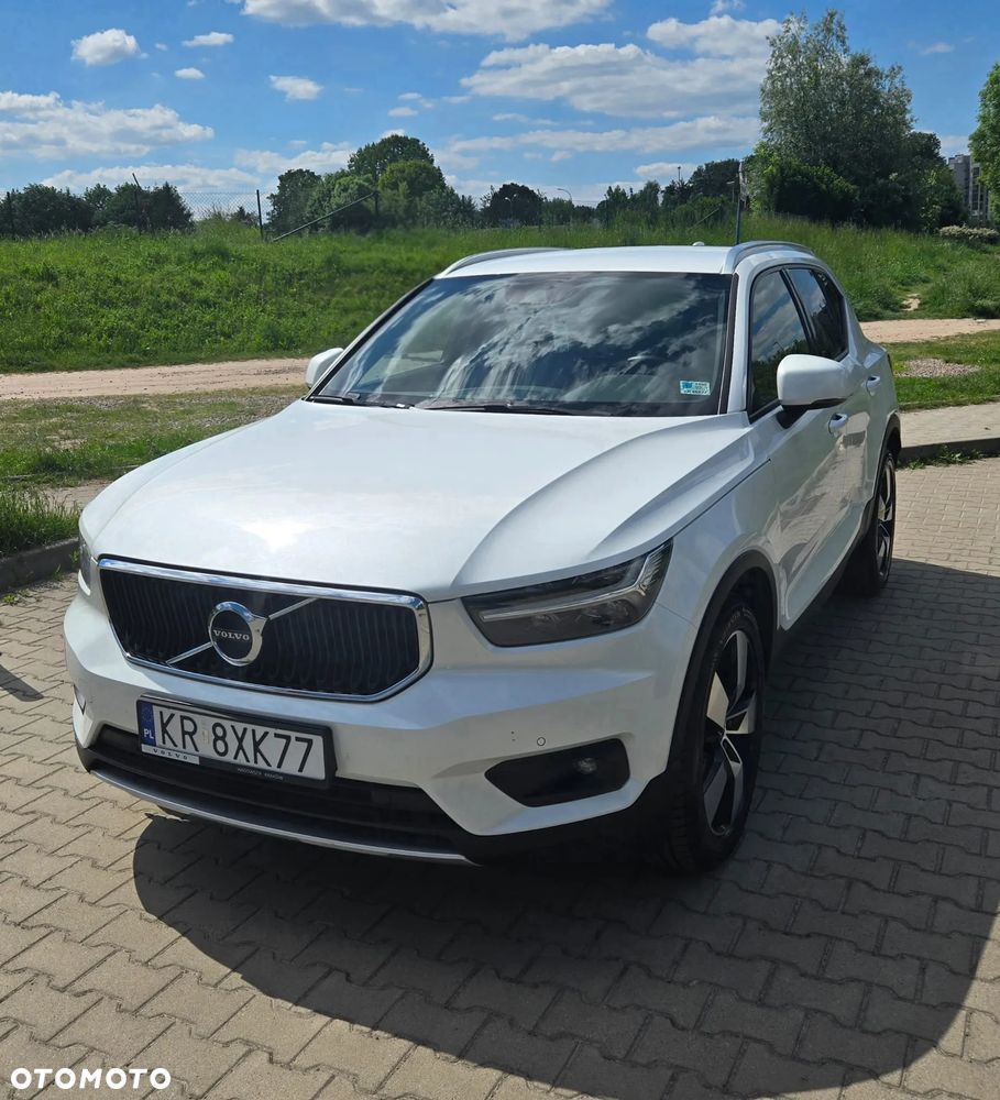 Volvo XC 40 T3 Momentum Pro - 1
