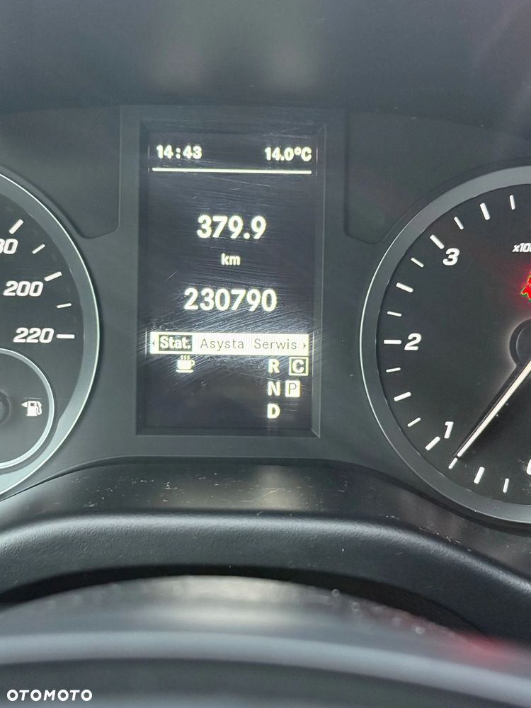 Mercedes-Benz Vito - 10