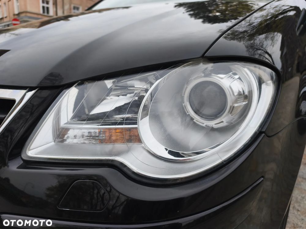 Volkswagen Touran - 16