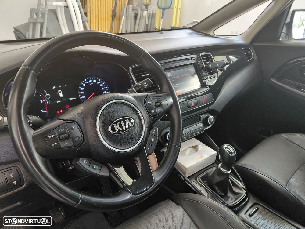 Kia Carens 1.7 CRDi ISG TX - 9
