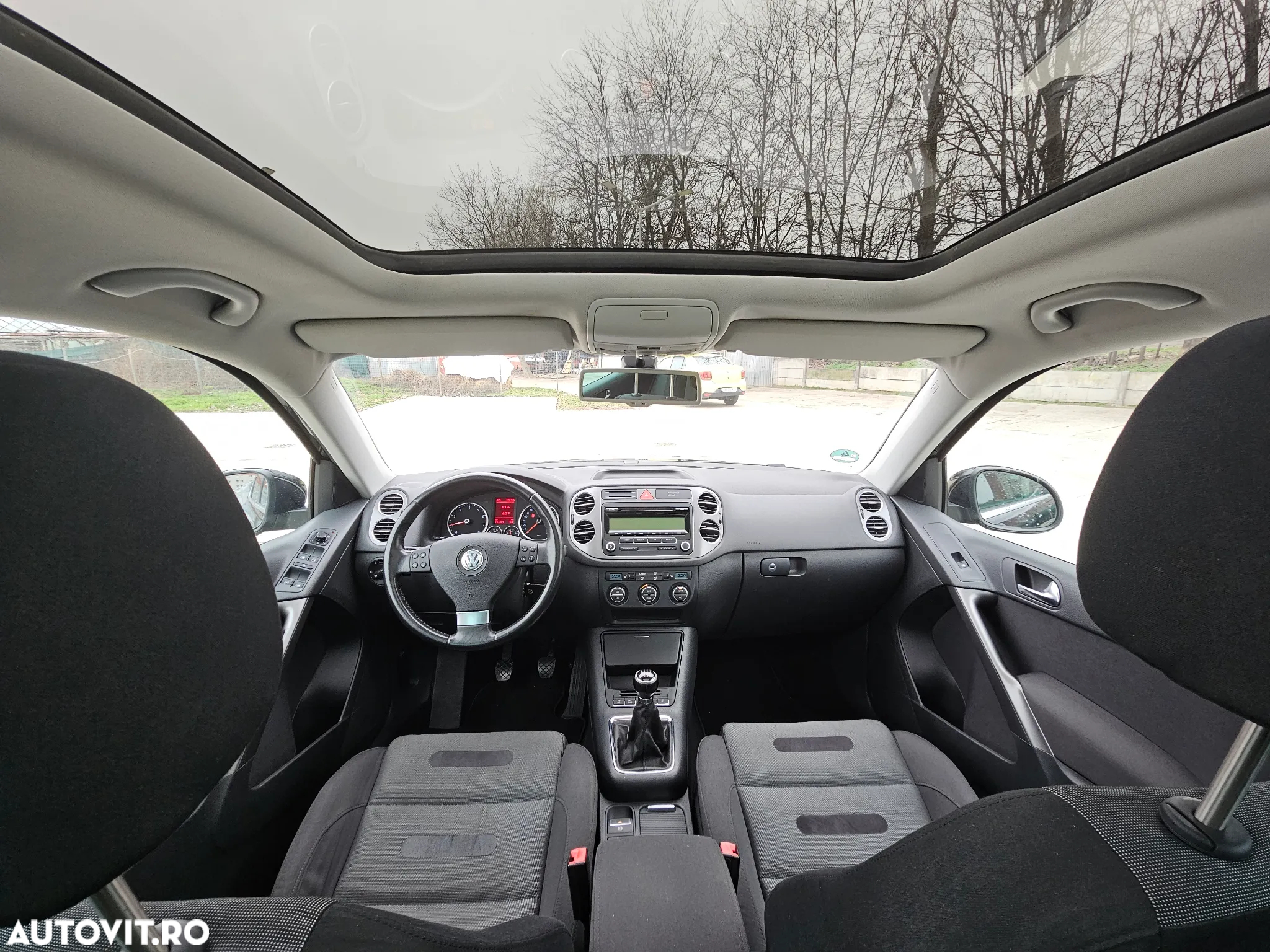 Volkswagen Tiguan - 5