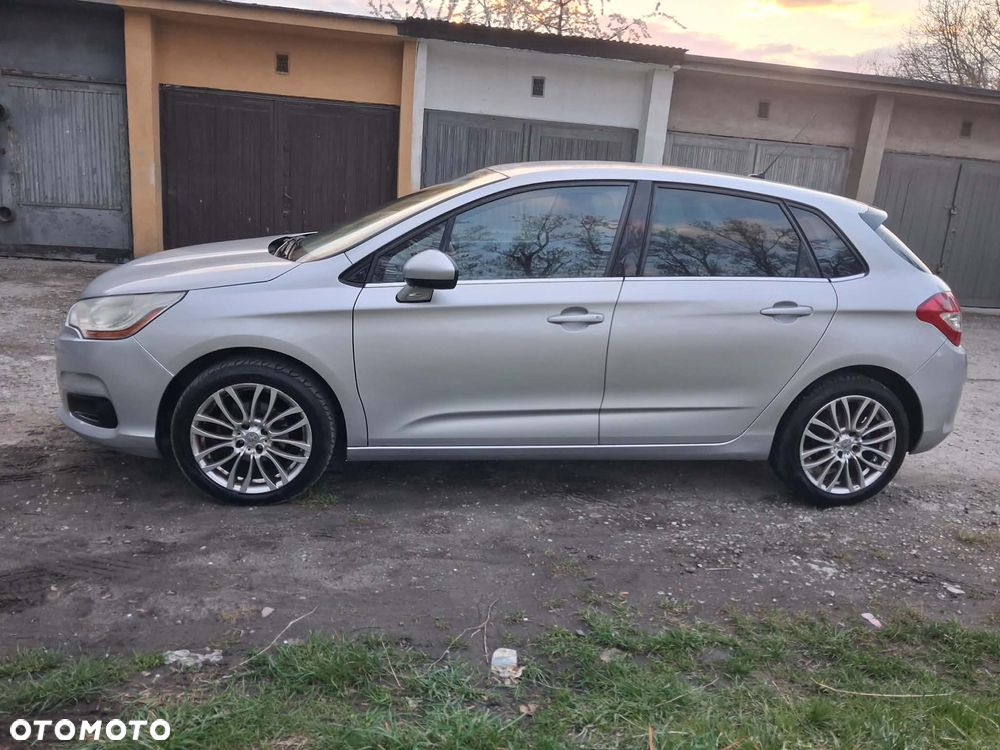 Citroën C4 HDi 90 Attraction - 2