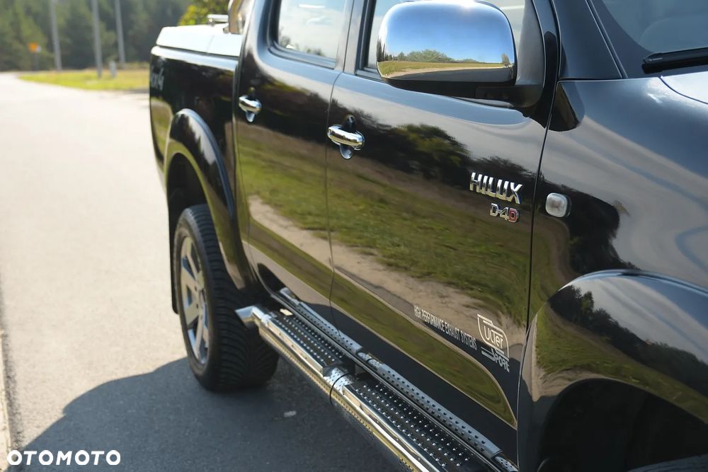 Toyota Hilux 2.5 D-4D SR5 Pakiet Plus - 14