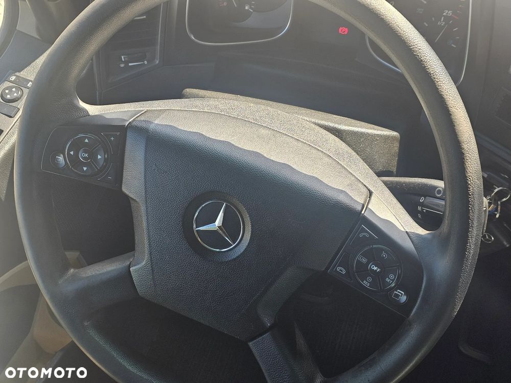 Mercedes-Benz Actros - 17
