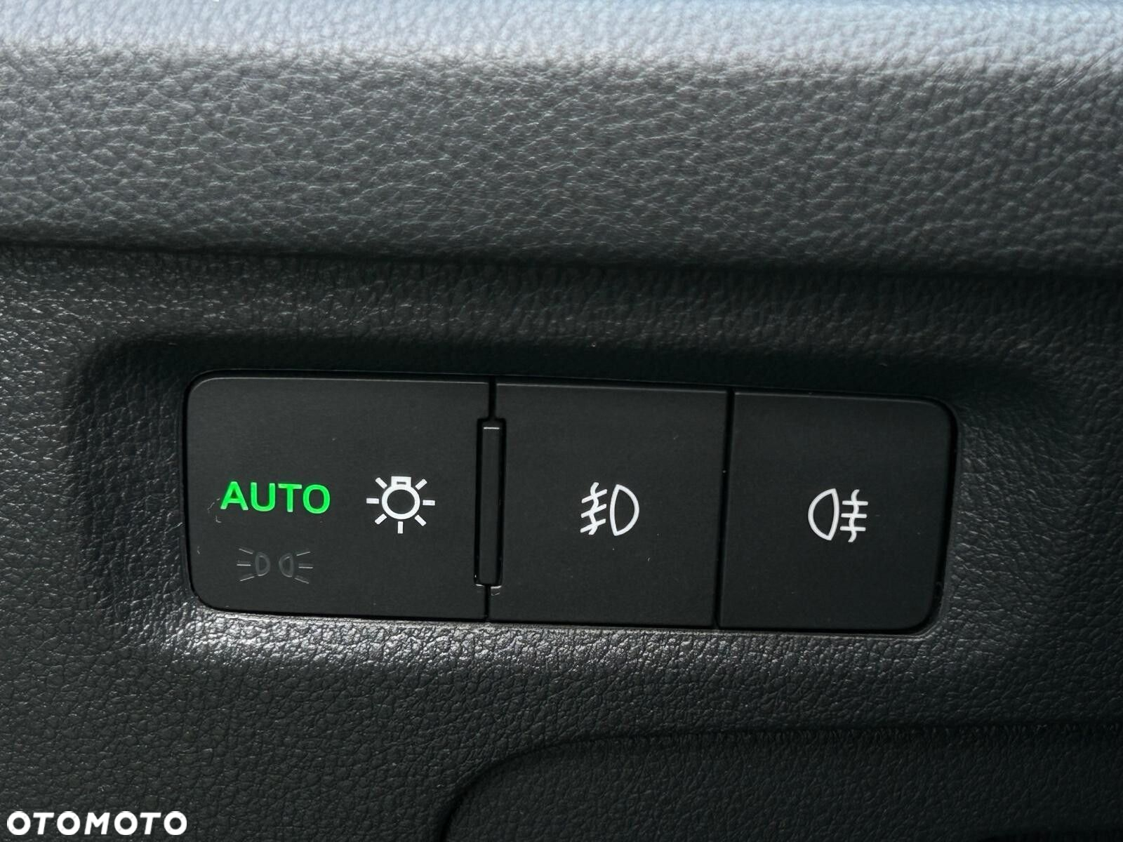 Skoda Octavia 2.0 TDI Sportline DSG - 21
