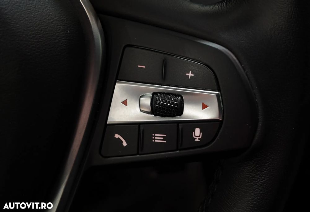 BMW Seria 2 218i Aut. Advantage - 23