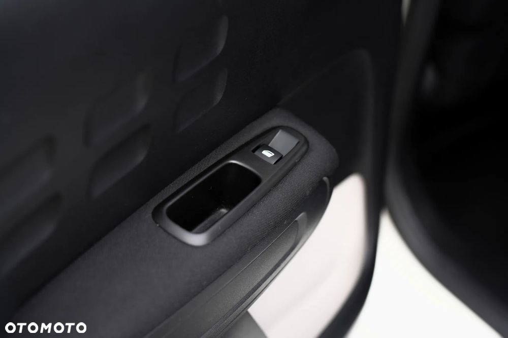 Citroën C3 1.2 PureTech Shine S&S EAT6 - 7