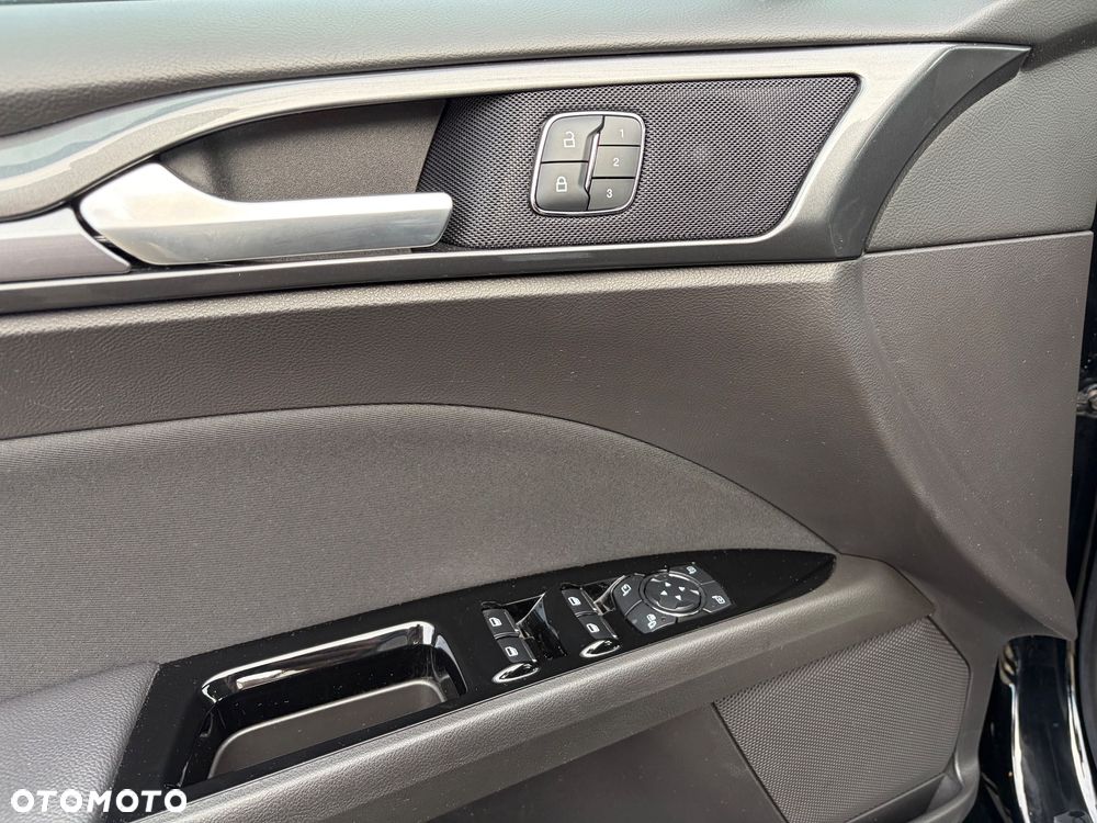 Ford Mondeo 2.0 EcoBlue Titanium - 13