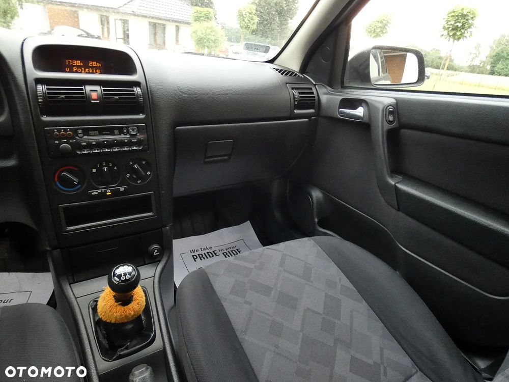 Opel Astra 1.6 Sportive - 34