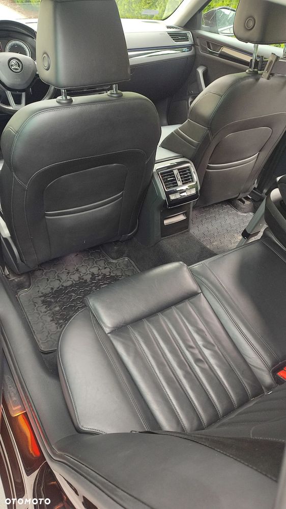 Skoda Superb 2.0 TDI L&K DSG - 10