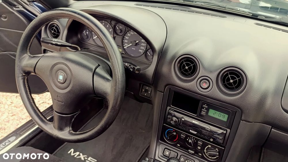 Mazda MX-5 1.6i 16V - 37