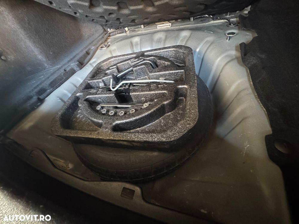 Renault Latitude 2.0 dCi Initiale Aut. - 31