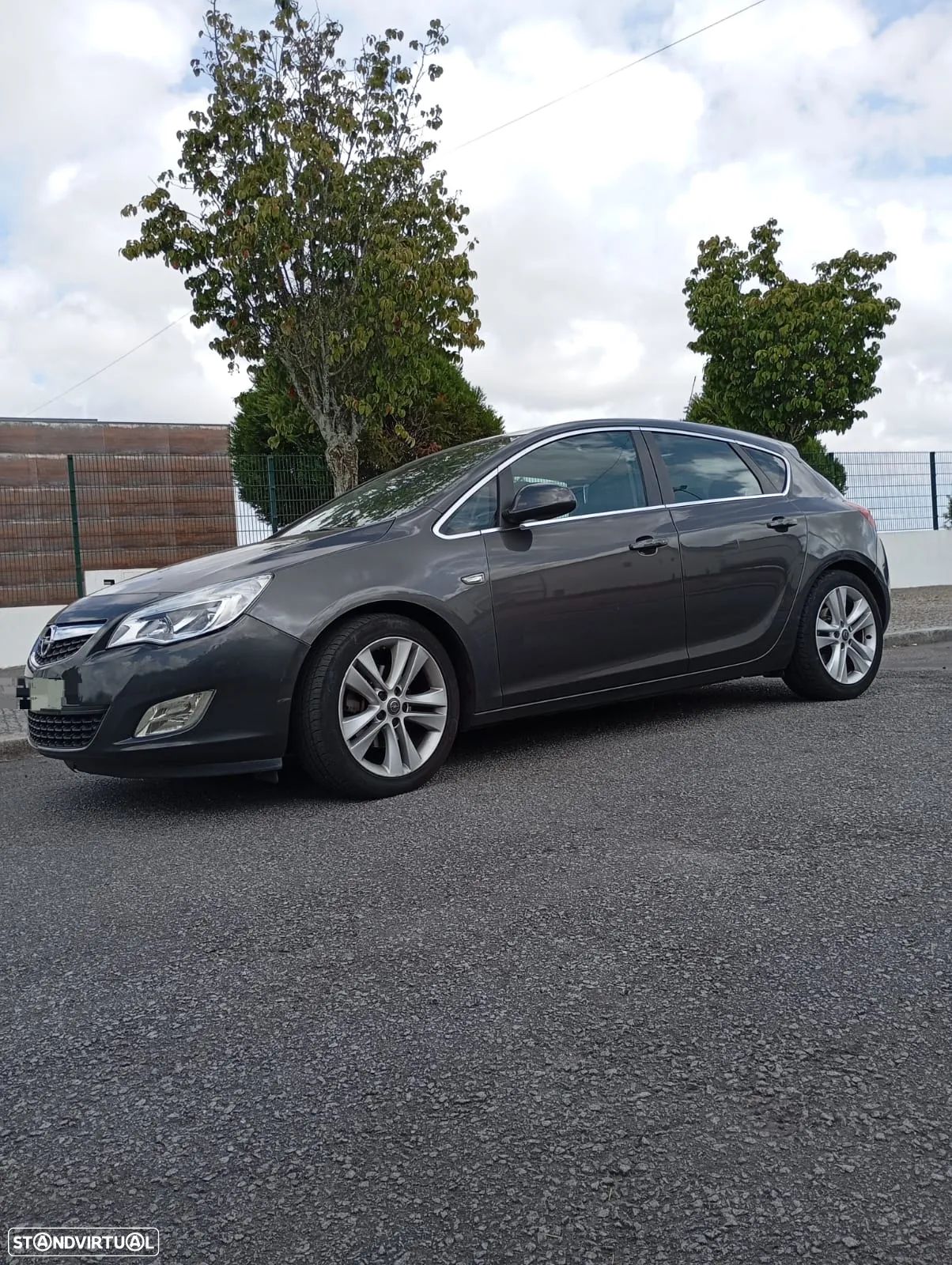 Opel Astra 1.7 CDTi Cosmo - 1