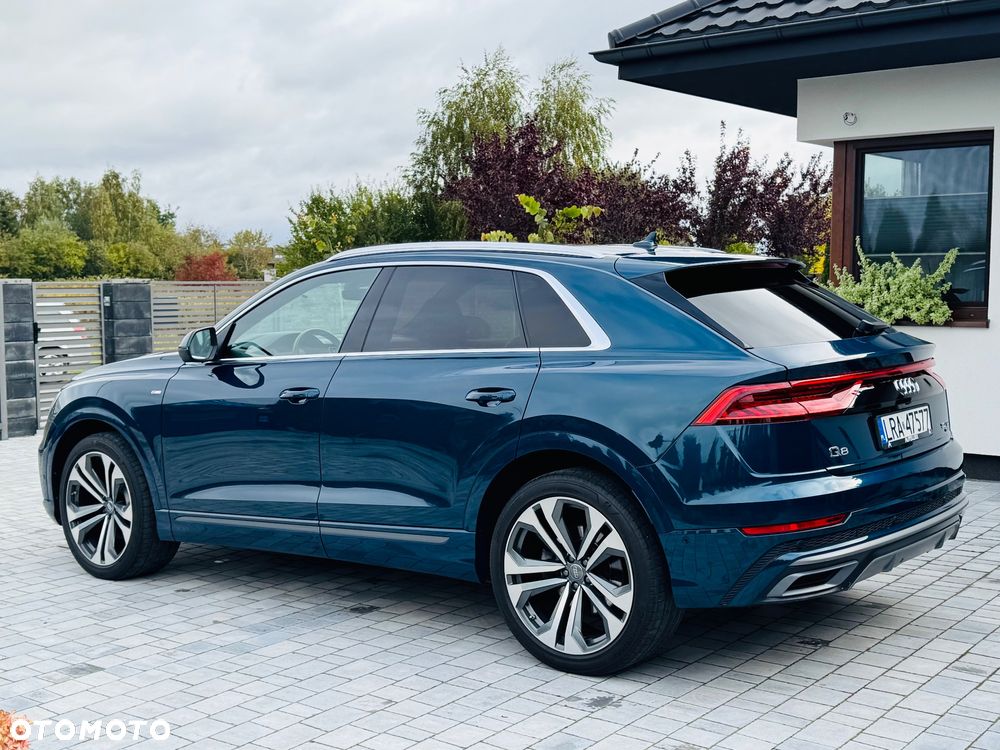 Audi Q8 - 16