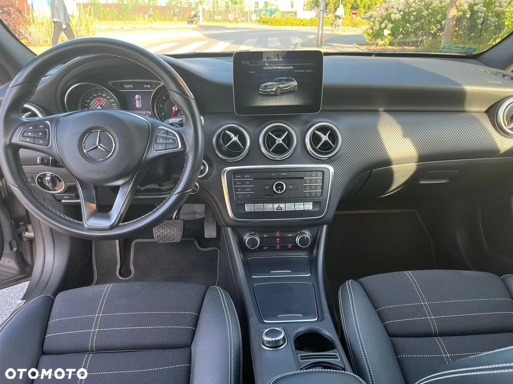 Mercedes-Benz Klasa A 180 7G-DCT Style - 5